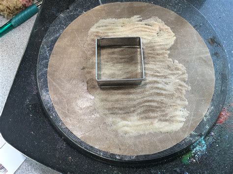 How to Make Ripples in Resin に対する画像結果
