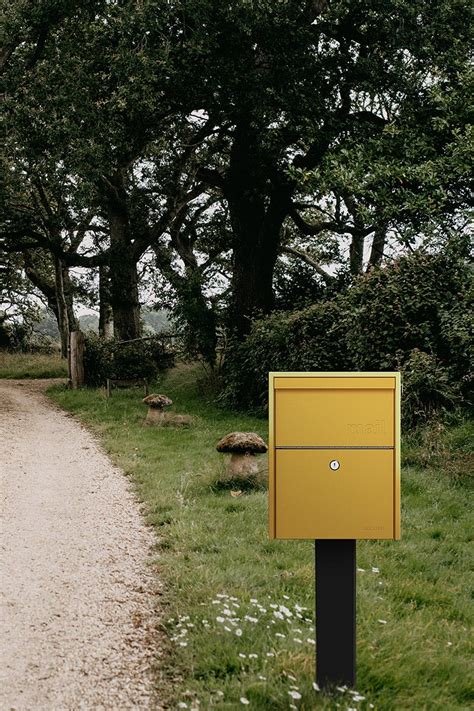 Post Mount Locking Mailbox | Large | adoorn