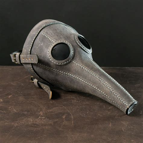 Afbeeldingsresultaten voor Plague Doctor Mask Pattern Free