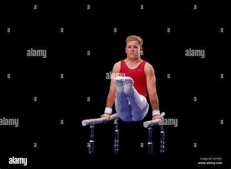 Toradh íomhá ar Gymnast Parallel Bars