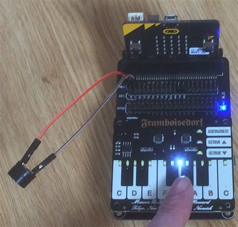 Micro Bit Paper Piano に対する画像結果