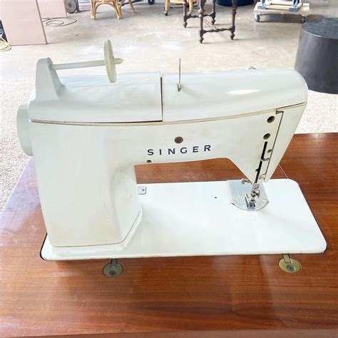 Sewing Machine Bench के लिए छवि परिणाम