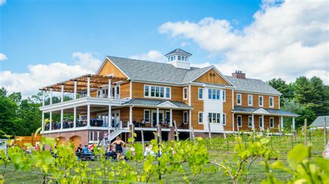 Best 12 Wineries in Connecticut: Top Places to Savor Local Wines ...