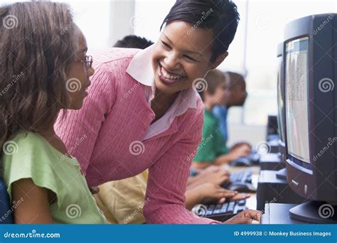 Elementary School Computer Class に対する画像結果