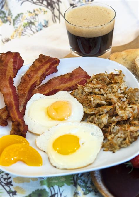 Traditional American Breakfast に対する画像結果