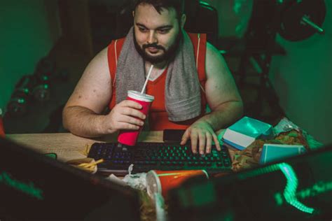 Fat Guy Fixing Computer に対する画像結果