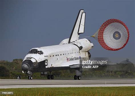 Toradh íomhá ar Space Shuttle Parachute