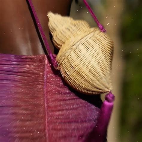 Afbeeldingsresultaten voor Sculpures Conch Shell