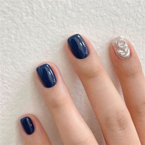 Image result for Simple Spring Nail Desighns