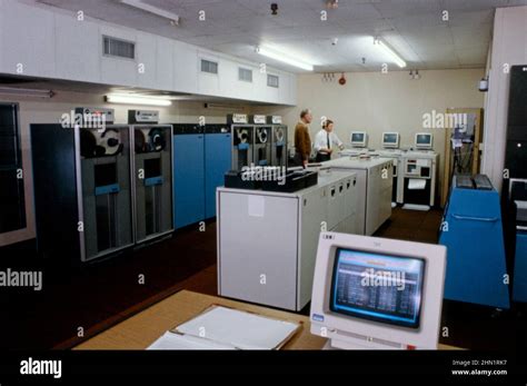IBM Mainframe Computer White에 대한 이미지 결과