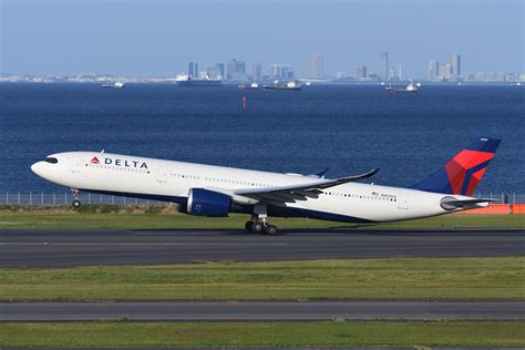 Image result for Delta Boeing 737 ER First Class