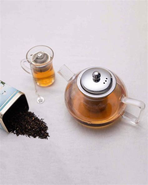 Bildergebnis für Dry-Ice Pellets in a Glass Teapot with Infuser