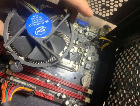 How to Install a Fan in PC に対する画像結果