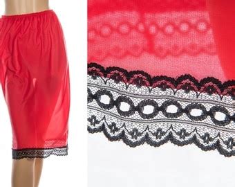 Red Mini Half Slip に対する画像結果