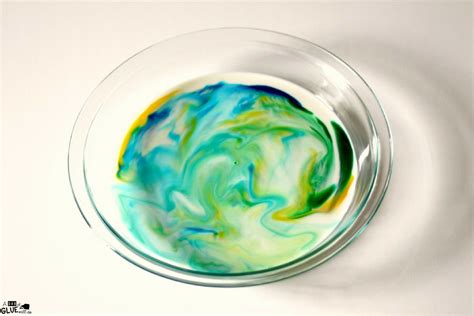 Toradh íomhá ar Swirling Milk Experiment