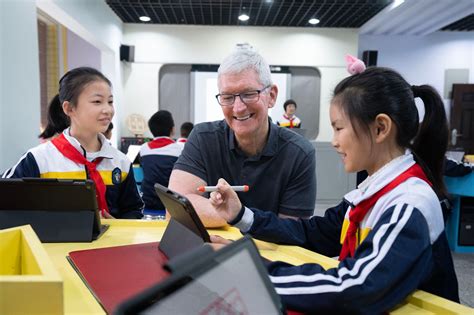 Image result for Tim Cook Enfant