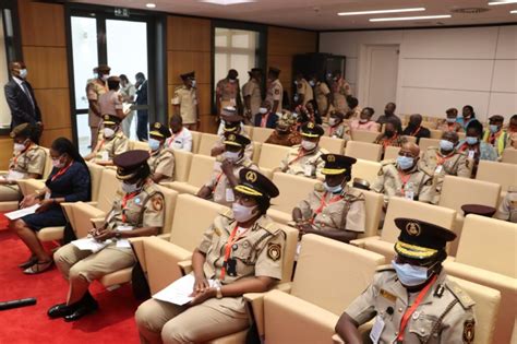 تصویر کا نتیجہ برائے Nigerian Immigration Service Uniform