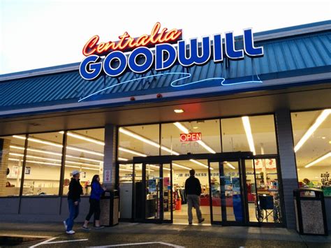 Résultat d’images pour Goodwill Storefront