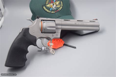 Colt Python 357 Magnum 6In に対する画像結果