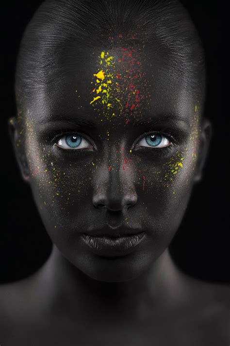 Afbeeldingsresultaten voor Black Text Logo Design