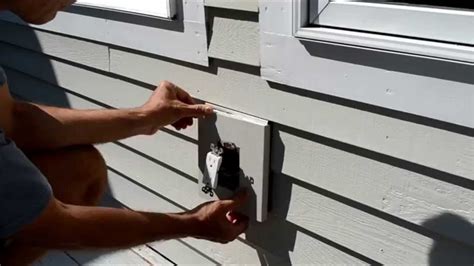 How to Install Outside Light On Vinyl Siding に対する画像結果