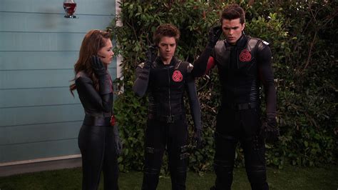 Lab Rats Girl Bionic に対する画像結果