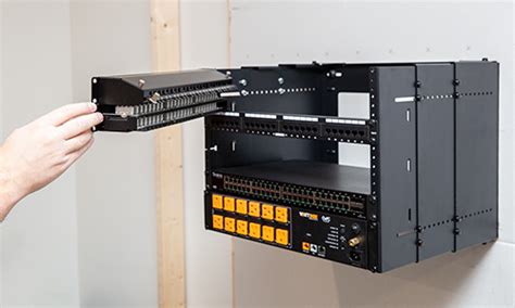 Wall Mounted Patch Panel Rack に対する画像結果
