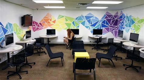 תוצאת תמונה עבור Design for Wall in Computer Lab