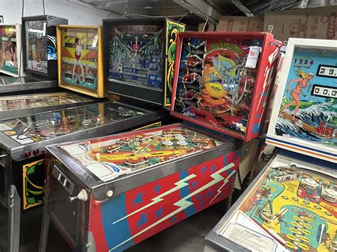 Afbeeldingsresultaten voor First Pinball Table