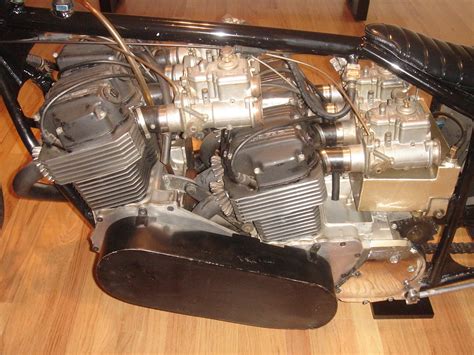 Multi-Engine Drag Bikes に対する画像結果