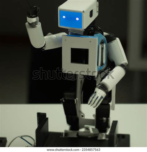 Robot Picture Non-Realistic に対する画像結果