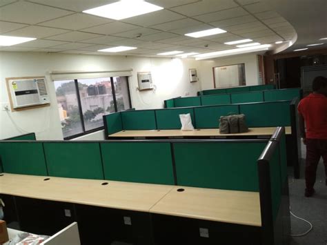 Computer Lab Furniture に対する画像結果