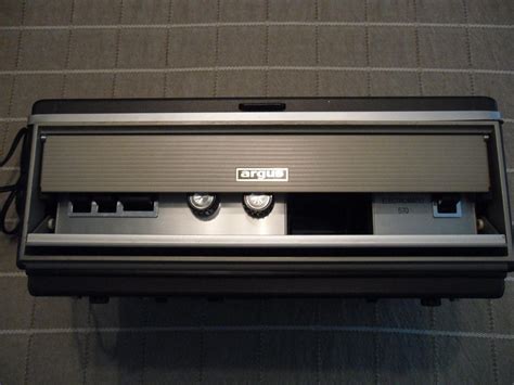 Toradh íomhá ar Color Slide Projector