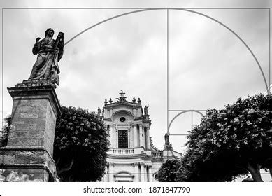 Toradh íomhá ar Golden Section Architecture