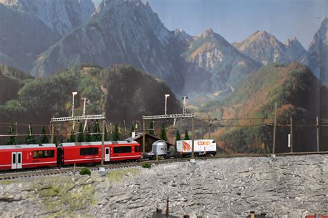 تصویر کا نتیجہ برائے Camera for Model Train Locomotives