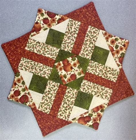 Afbeeldingsresultaten voor Round Table Topper Quilt Patterns
