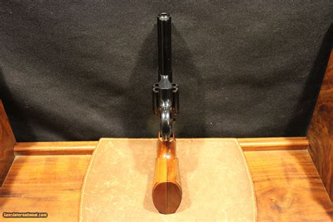 Colt Python 357 Magnum 6In に対する画像結果