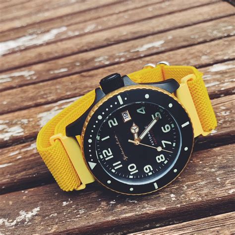 Toradh íomhá ar Quick Release Yellow Watch Strap