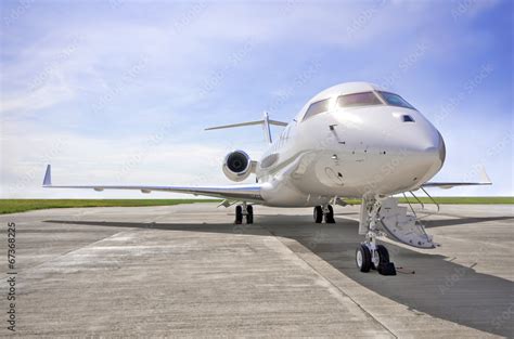 Private Jet Wings 2D Side View に対する画像結果
