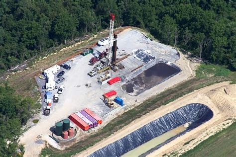 Fracking Well Pad എന്നതിനുള്ള ഇമേജ് ഫലം