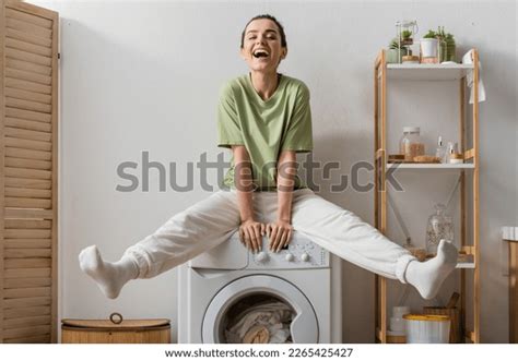 Sitting Washing Machine に対する画像結果