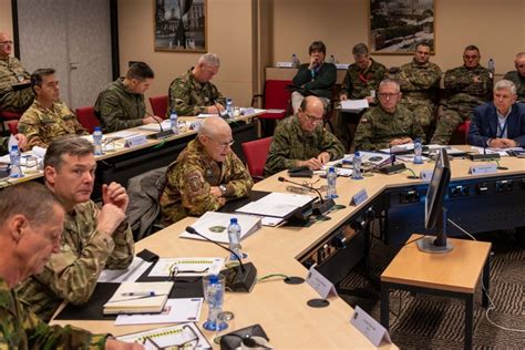 Toradh íomhá ar Command Post Exercise Army