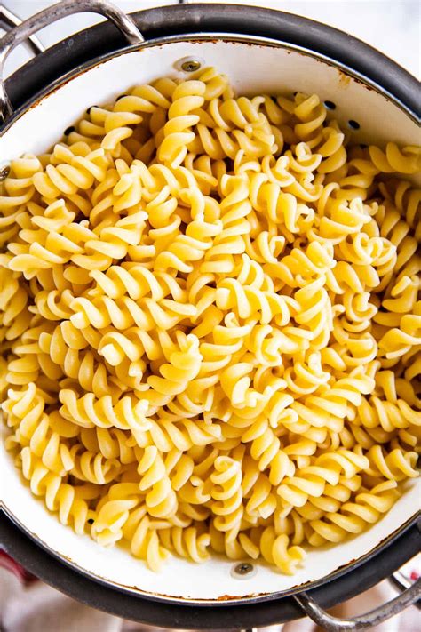 Afbeeldingsresultaten voor Long Curly Pasta