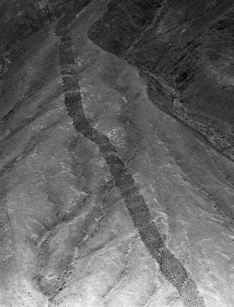 Nazca Holes に対する画像結果