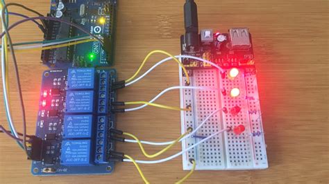 Afbeeldingsresultaten voor 4 Relay Module Schematic