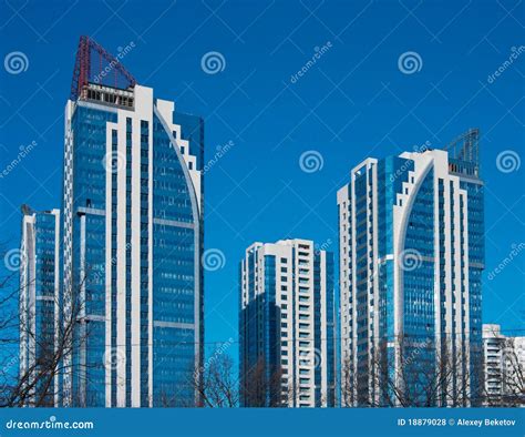 Modern Apartment Building High-Rise に対する画像結果
