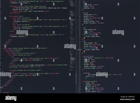 Toradh íomhá ar Developer Writing Source Code