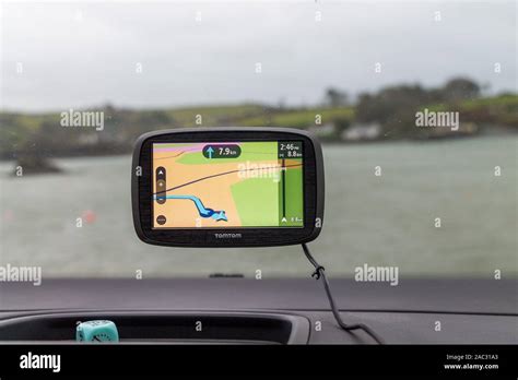 Afbeeldingsresultaten voor Satellite Navigation for Cars