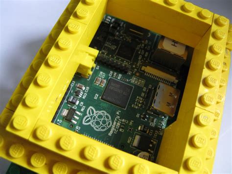 LEGO Raspberry Pi Tablet に対する画像結果
