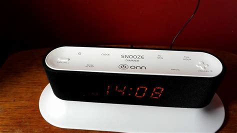 Toradh íomhá ar Onn Clock Radio Manual PDF